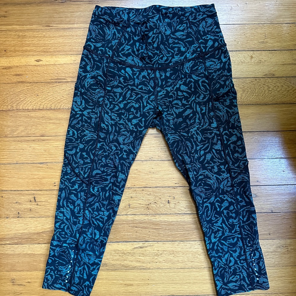 Lululemon cropped leggings